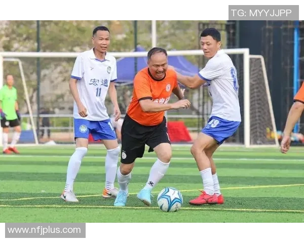 五人制足球赛场上的超级球星们如何用技术与团队协作征服对手