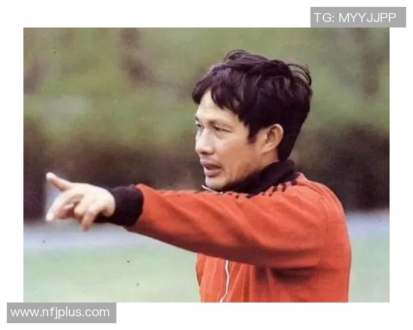 最帅足球明星转型做教练的魅力与挑战分析